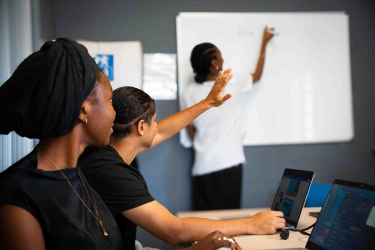 Lutter contre l&rsquo;illettrisme et l&rsquo;illectronisme : des enjeux majeurs pour l’insertion professionnelle à La Réunion